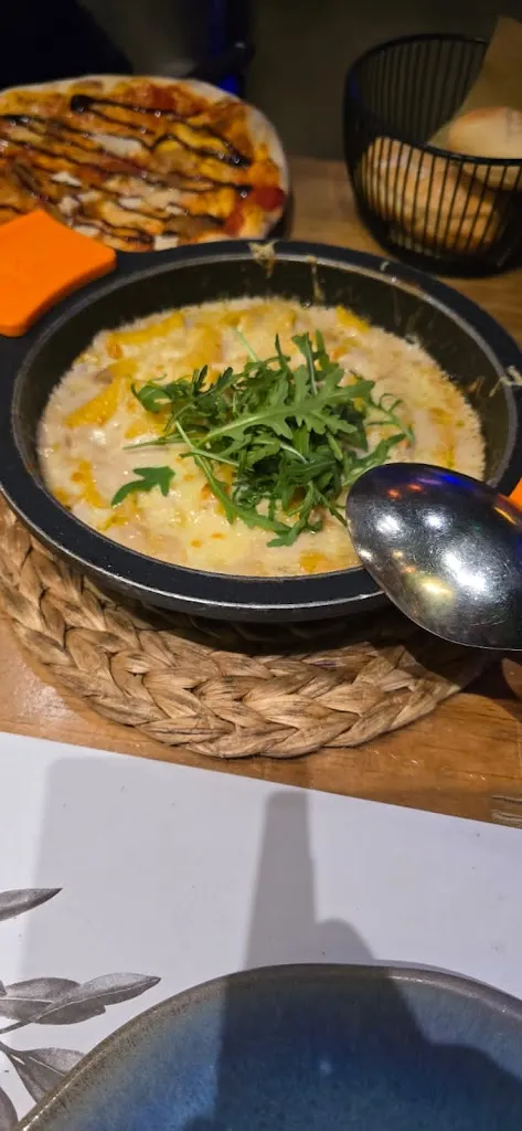 David Vincent Vulcain_La Mafia se sienta a la mesa_Cadiz_review