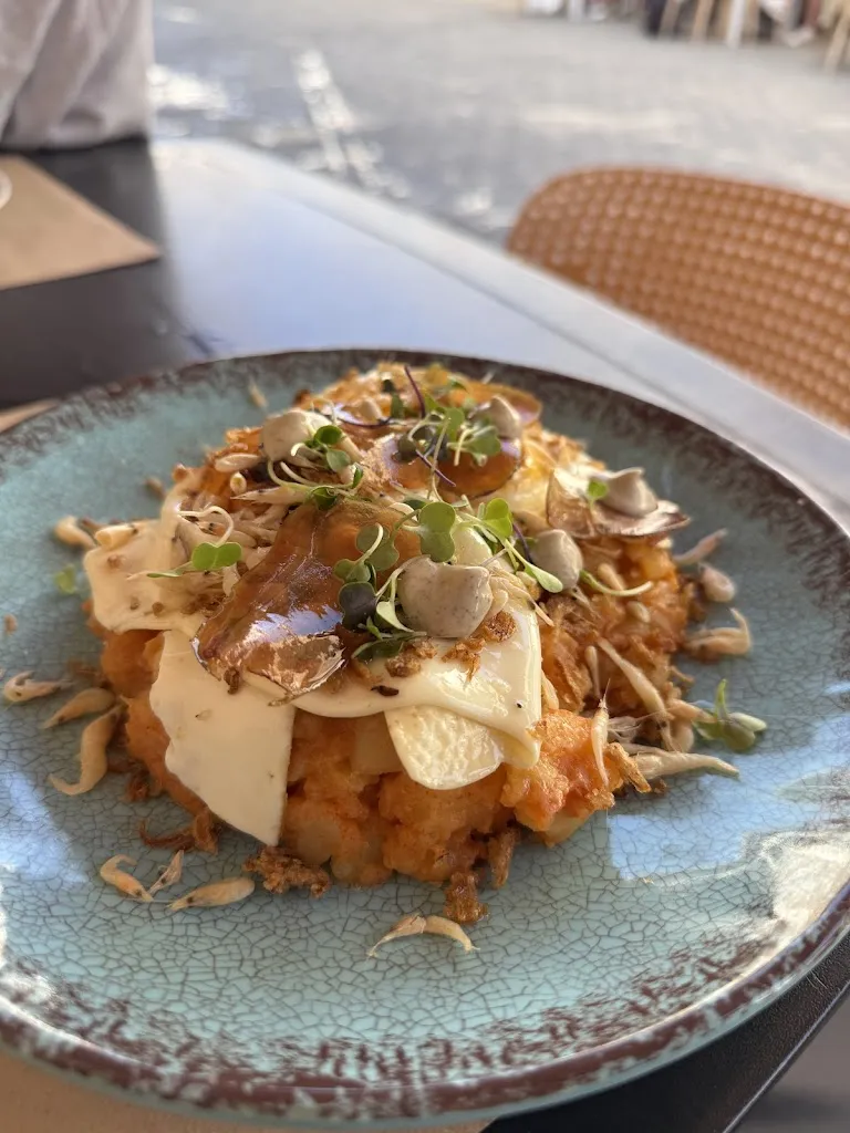 Hannah Pendlebury_El Viajero del Merkao_Cadiz_review