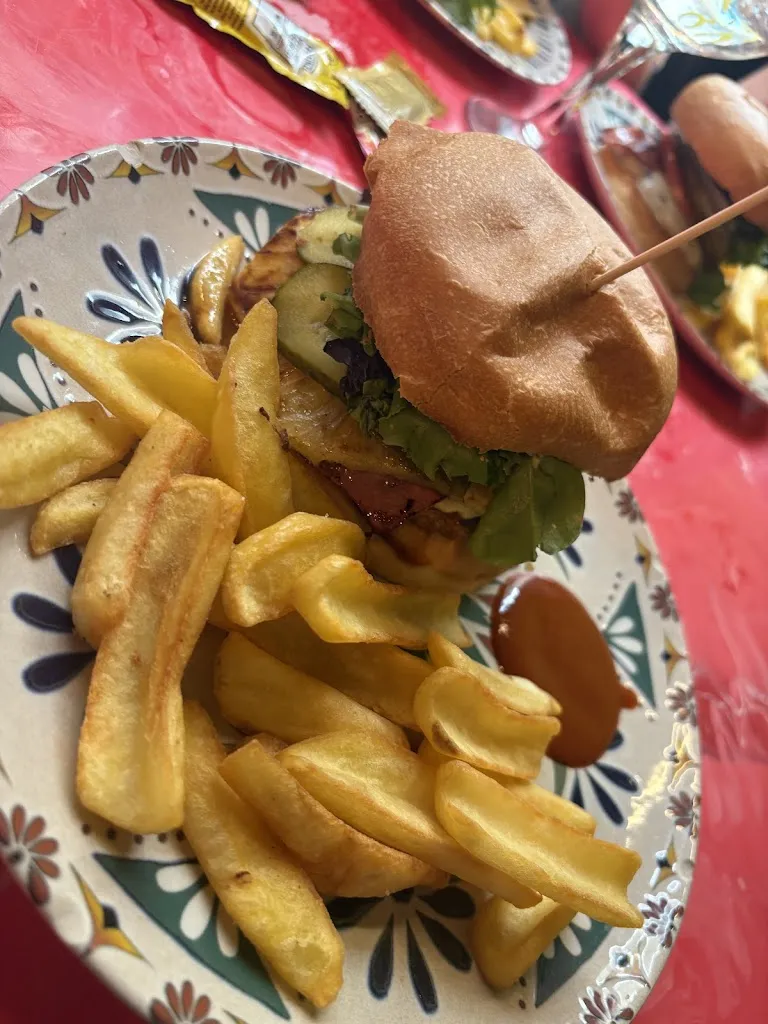 Nate Rosner_Más que la Cresta_Cadiz_review