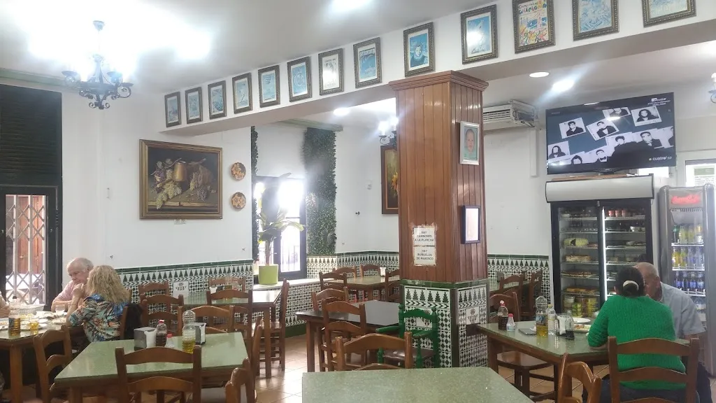 Viktor Kaposi_Bar Peña Bética_Chipiona_review