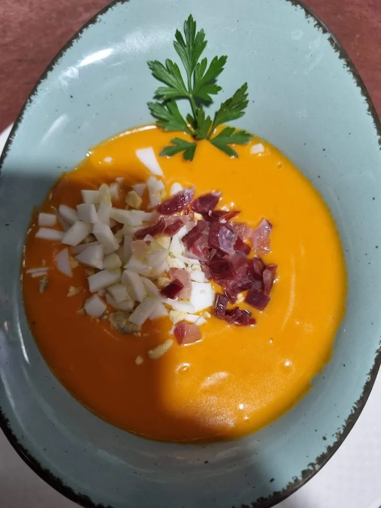 La Tragantía Restaurant_Trazo_slider_image_3