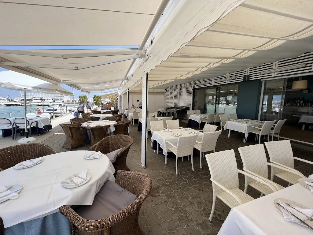 Mariposa Risto Bar. restaurant in San Giovanni a Teduccio