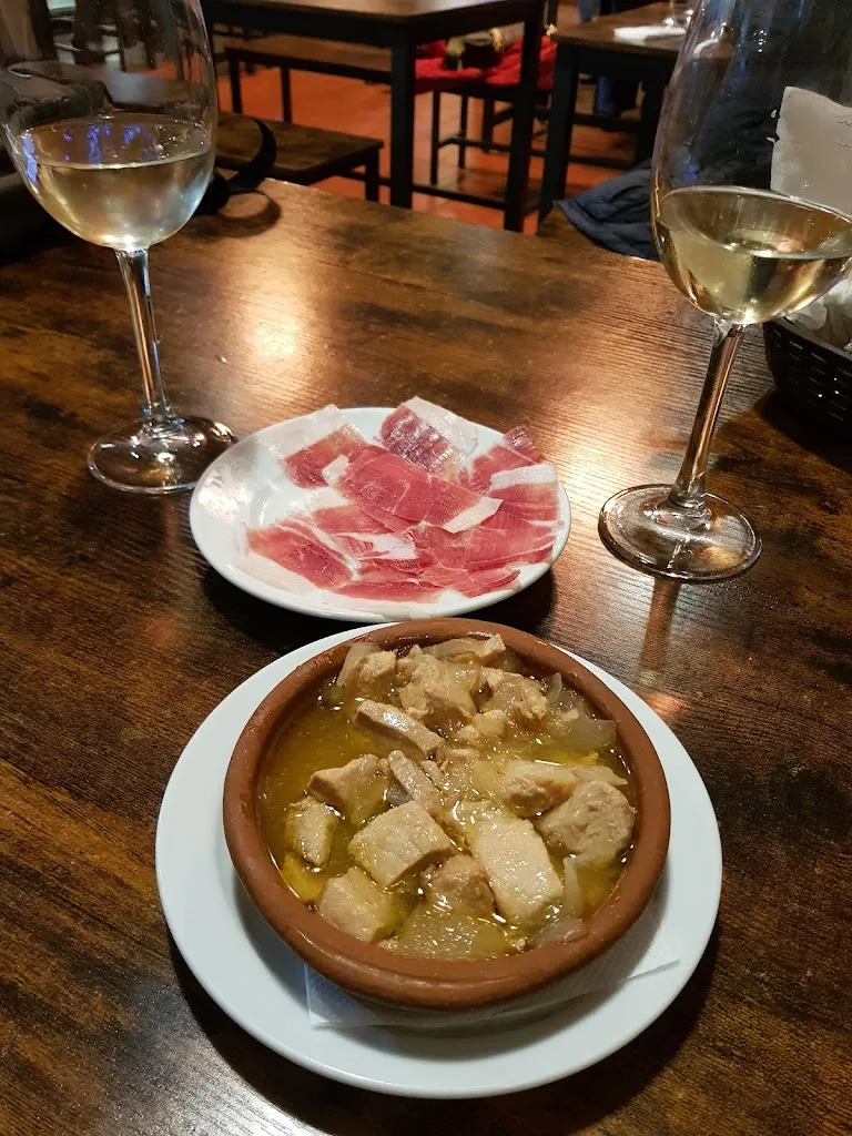 Jackie Lyons_CASA MANOLO Peña El Chusco._Chipiona_review