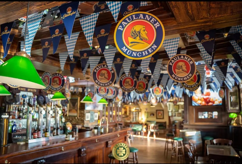 The Trinity Irish Bar restaurant in Chipiona