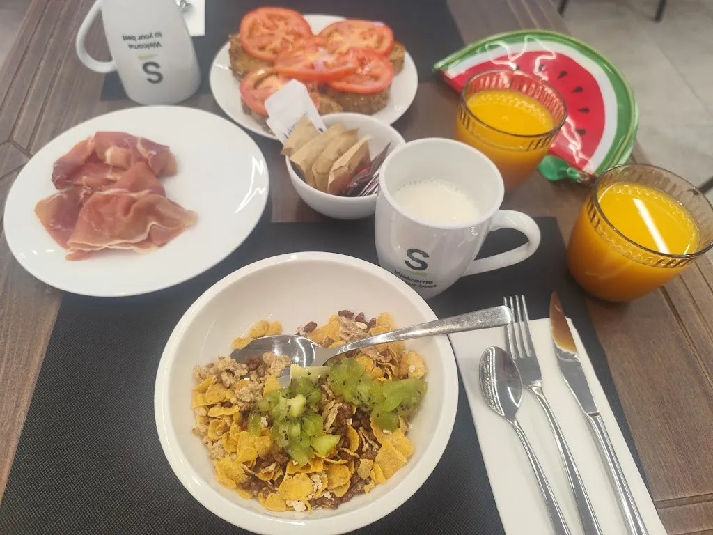 Mari Pili Gonzalez_Azura_Chipiona_review