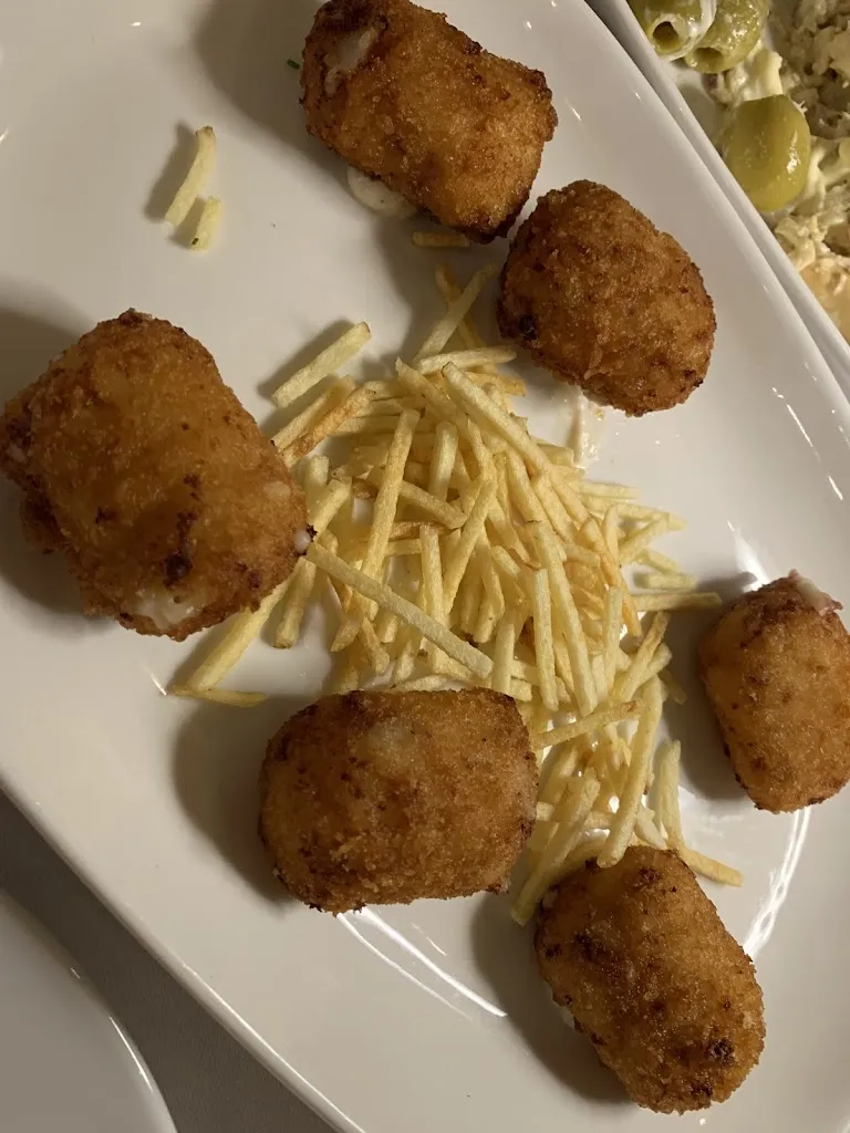 Mario Salguero Jiménez_Azura_Chipiona_review