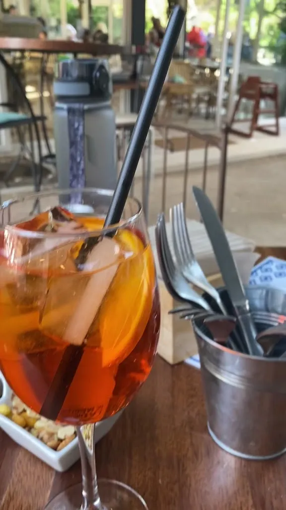 La Bientirada Berlin_Trazo_slider_image_2