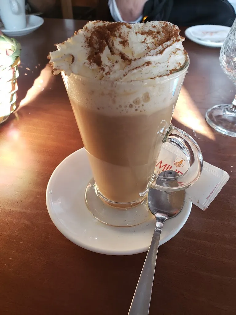 Sue Voigtlander_Mesón Los Alamillos_Grazalema_review