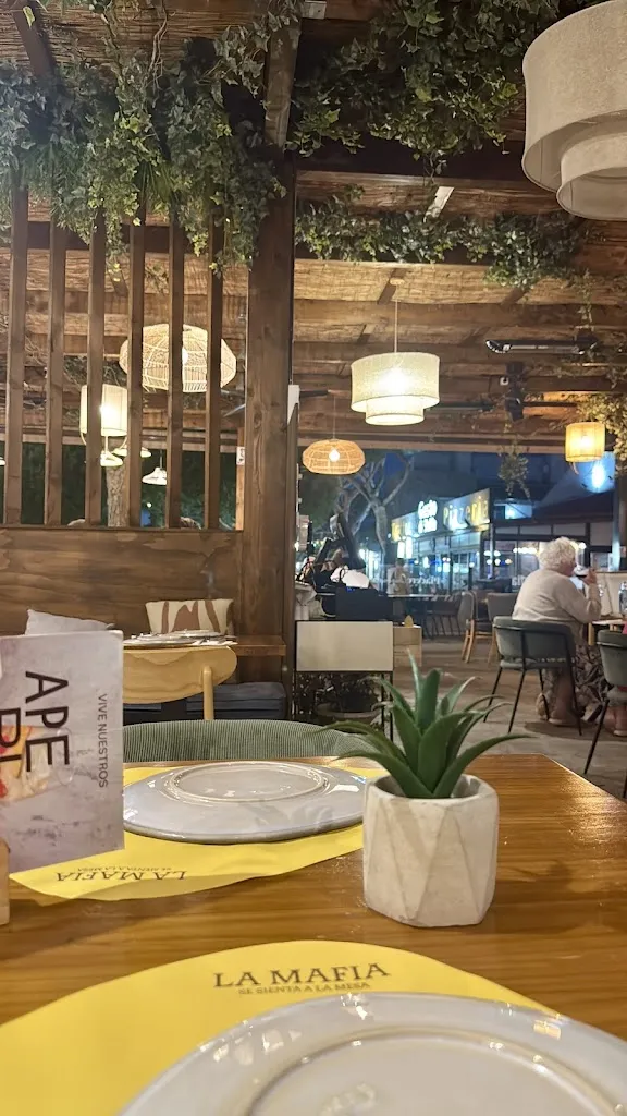 La Mafia se sienta a la mesa_Chiclana de la Frontera_slider_image_3