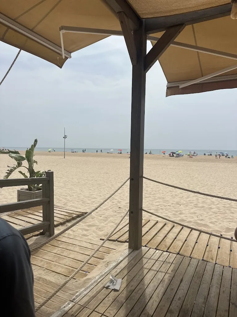 Rouven Semel_VAVÁ Playa - La Barrosa_Chiclana de la Frontera_recensione