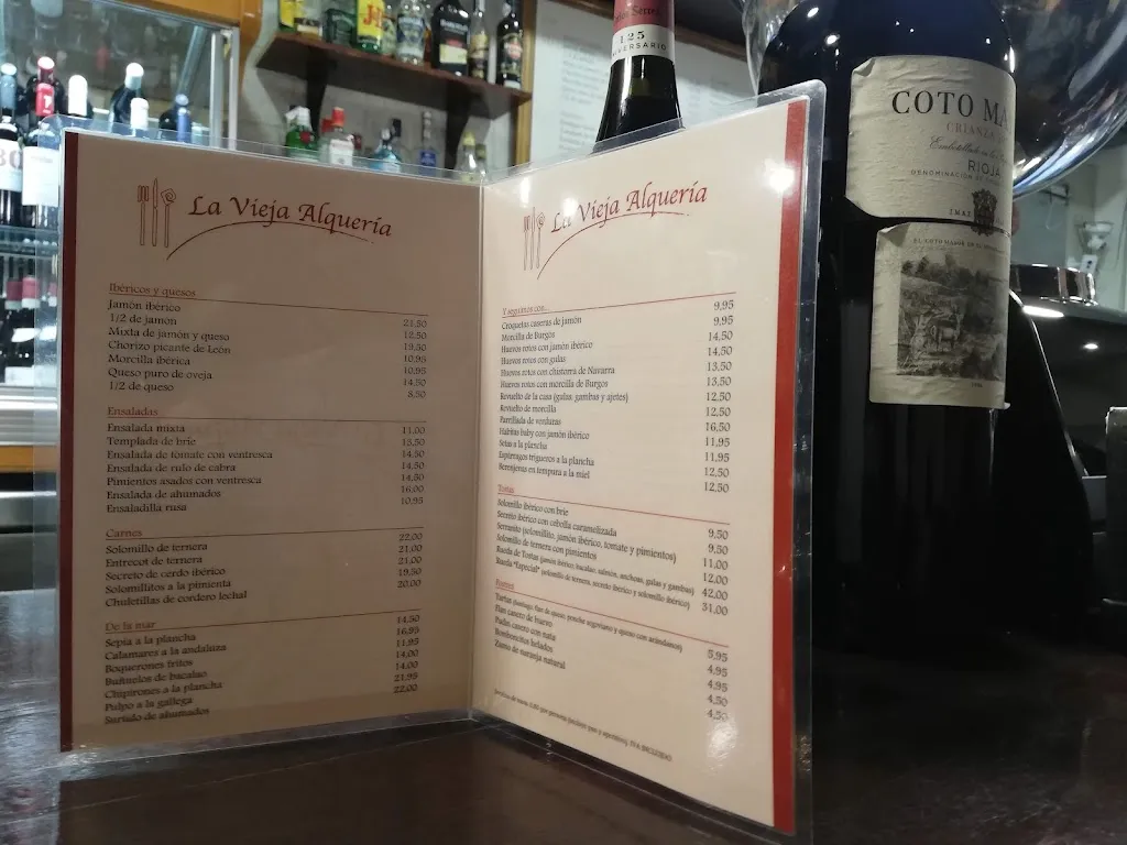 Carmen M_La Vieja Alquería_Trazo_review