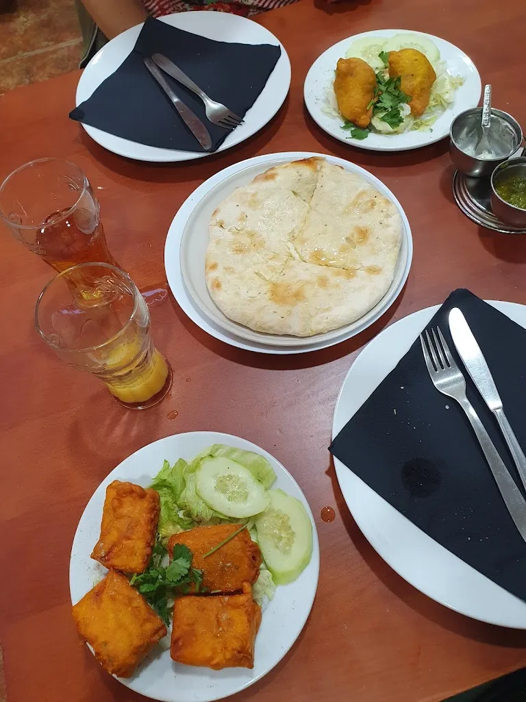 Kaya van Rossen_Food Court / Indian Restaurant & Pizza_Chiclana de la Frontera_review