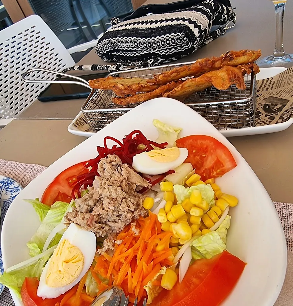 Oliver Hough_La Excusa Beach_Chiclana de la Frontera_review