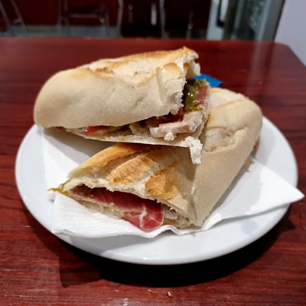 Pizzeria Dimonti restaurant in Jimena de la Frontera