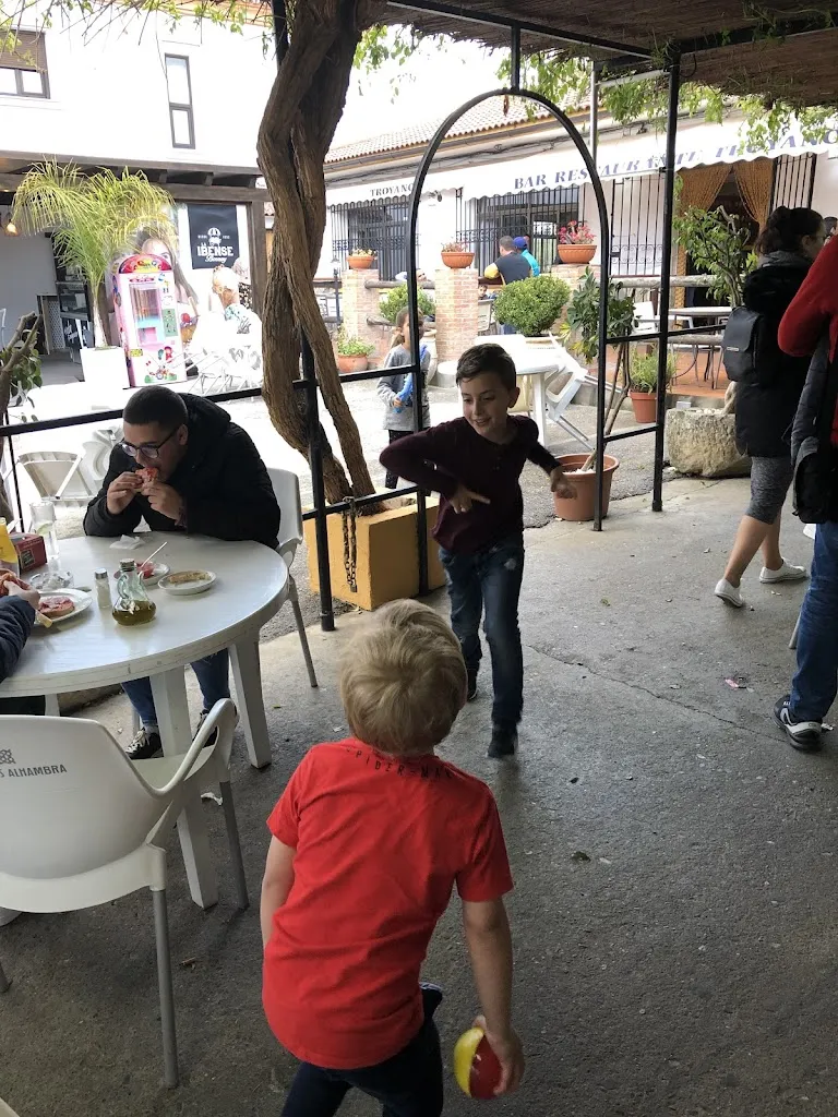 William Dowling_Bar-Restaurante Troyano_Jimena de la Frontera_review