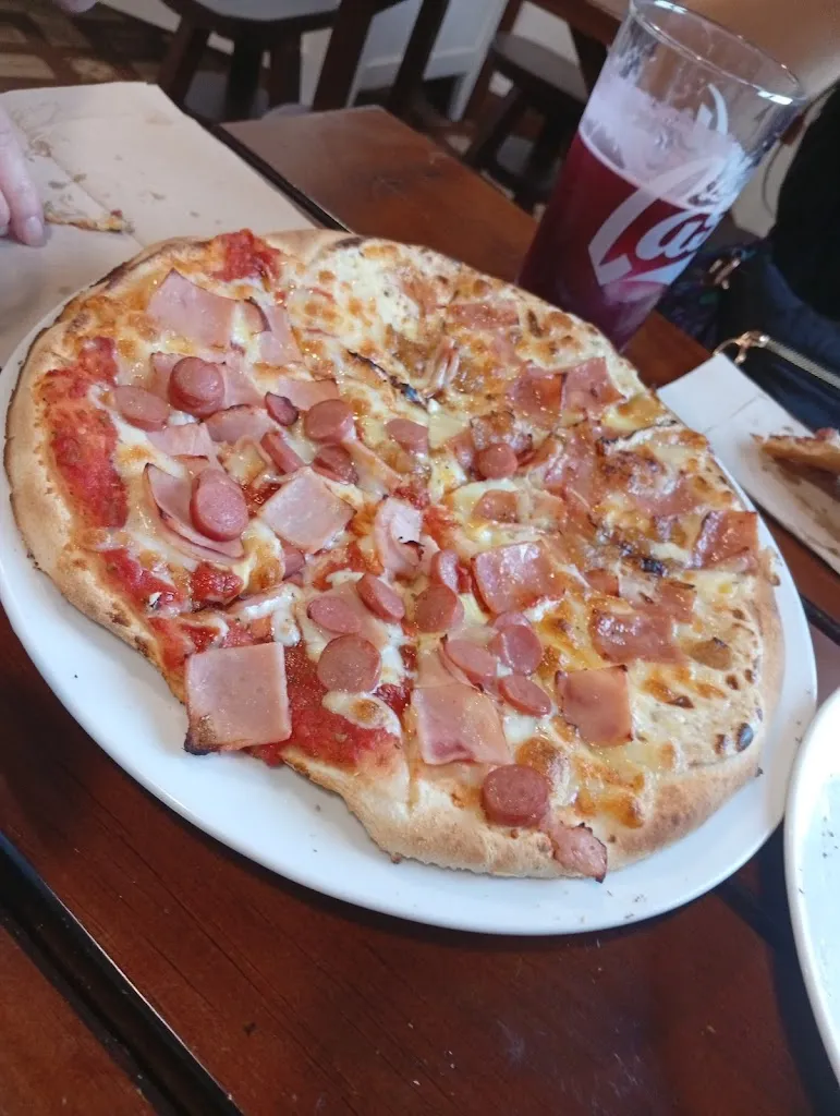 Pizzeria El Llanito_Paterna de Rivera_slider_image_2