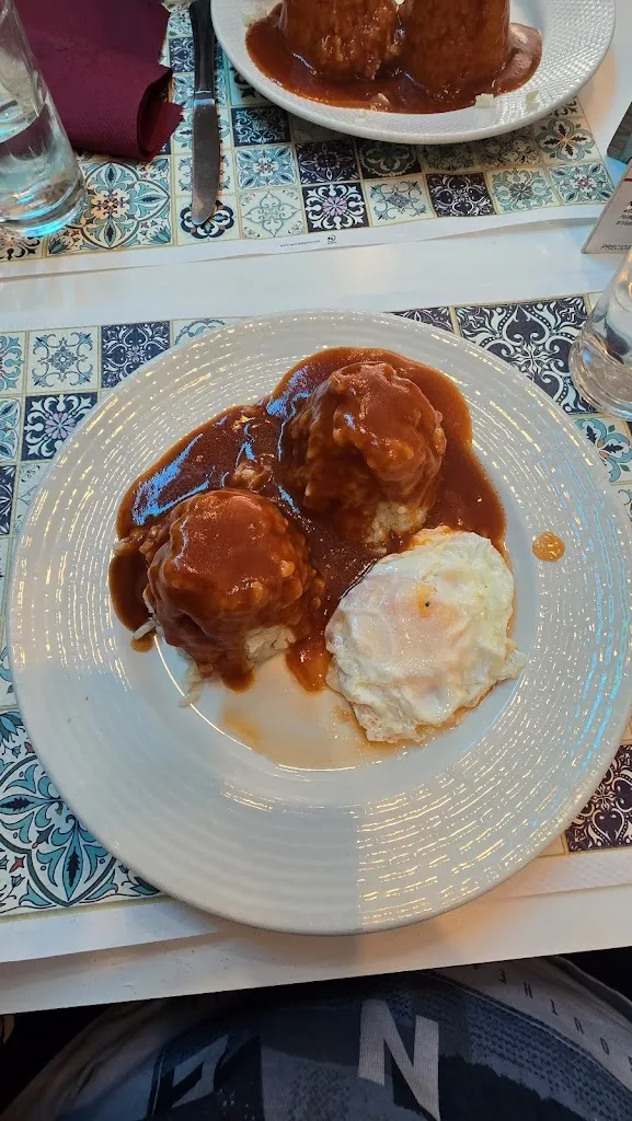 DANIEL ARROYO CASTRO_Restaurante Chacin_Trazo_review