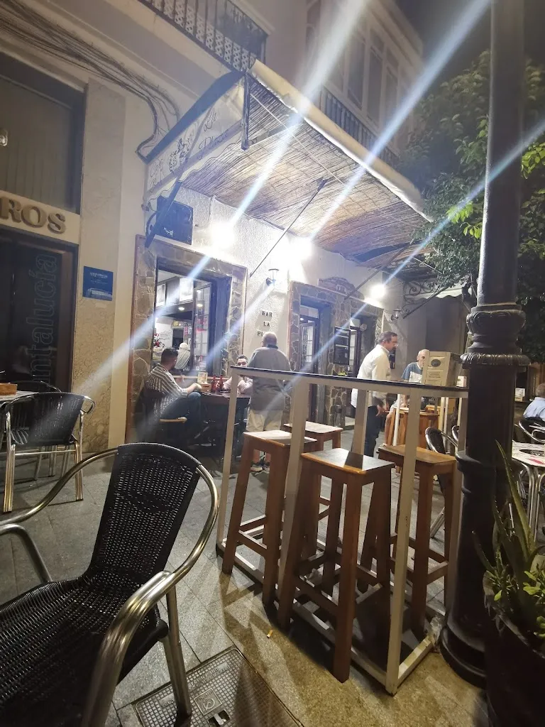 Raul Gavris_Bar la Plaza_Medina-Sidonia_review