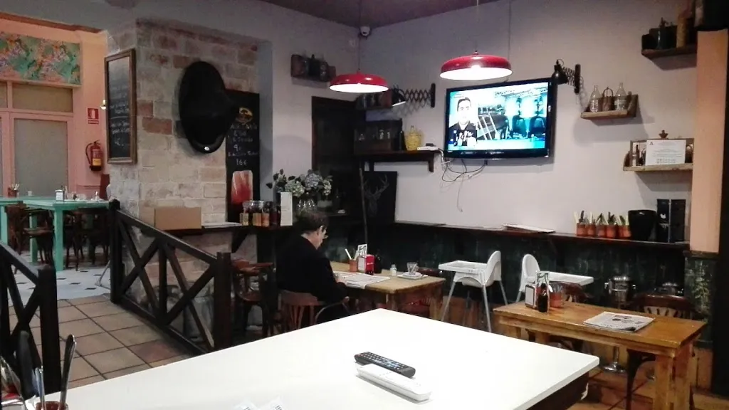 Mesón La Taberna restaurant in Línea de la Concepción La