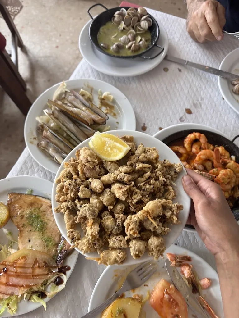 Francizka Miranda_Bar restaurante Las Cañas_Línea de la Concepción La_review