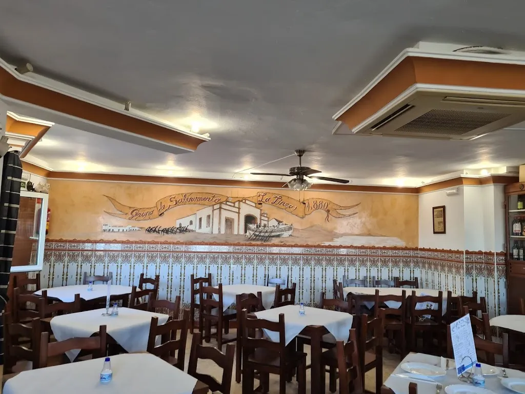 Laimonas Guiga_Bar restaurante Las Cañas_Línea de la Concepción La_review