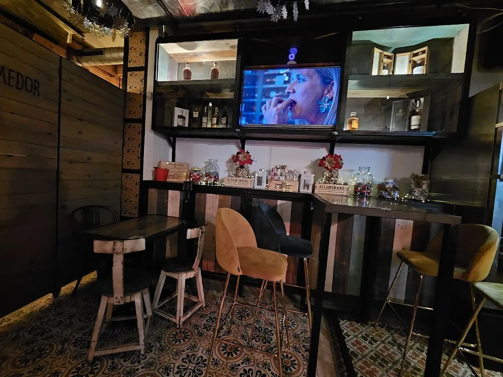 Laimonas Guiga_Restaurante El Rincón de Juan_Línea de la Concepción La_review