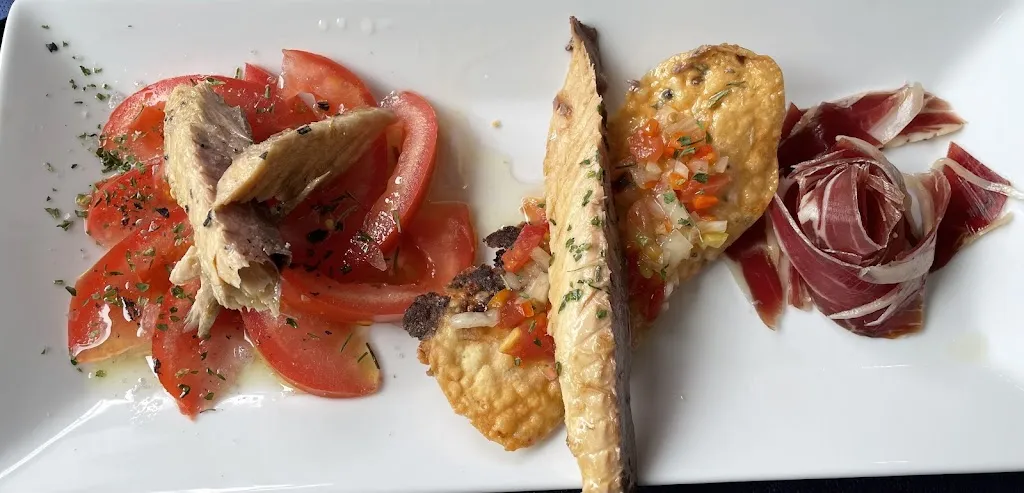 1968 mayo_La Tabernita Azul_Trazo_review