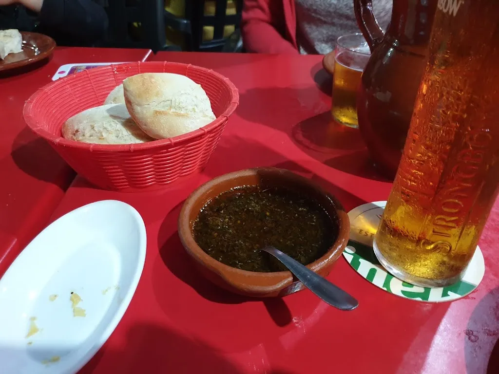 Laimonas Guiga_Restaurante de Carnes Hacienda Patagonica_Línea de la Concepción La_review