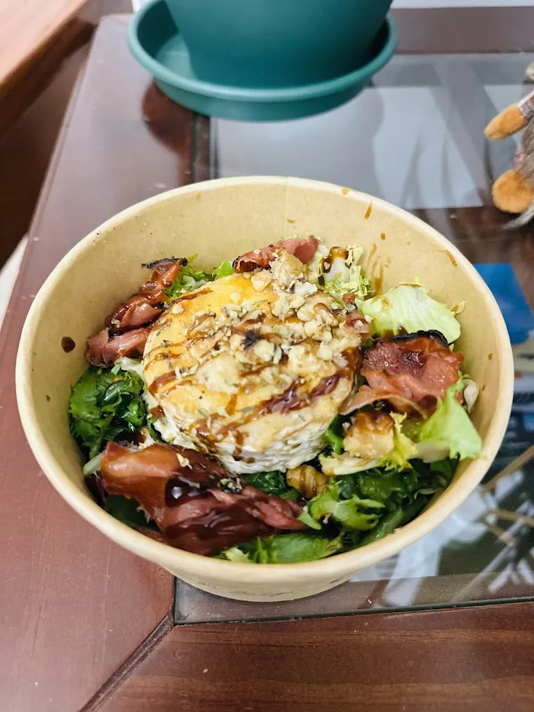 Princesa Sotelo_Viva La Pizza_Línea de la Concepción La_review