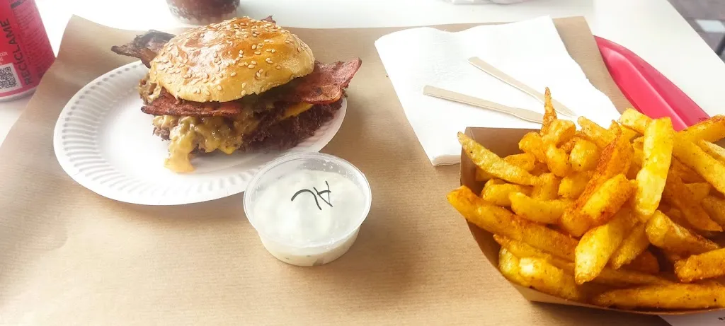 Menu_The Beast Burger La Línea_Línea de la Concepción La_image_4