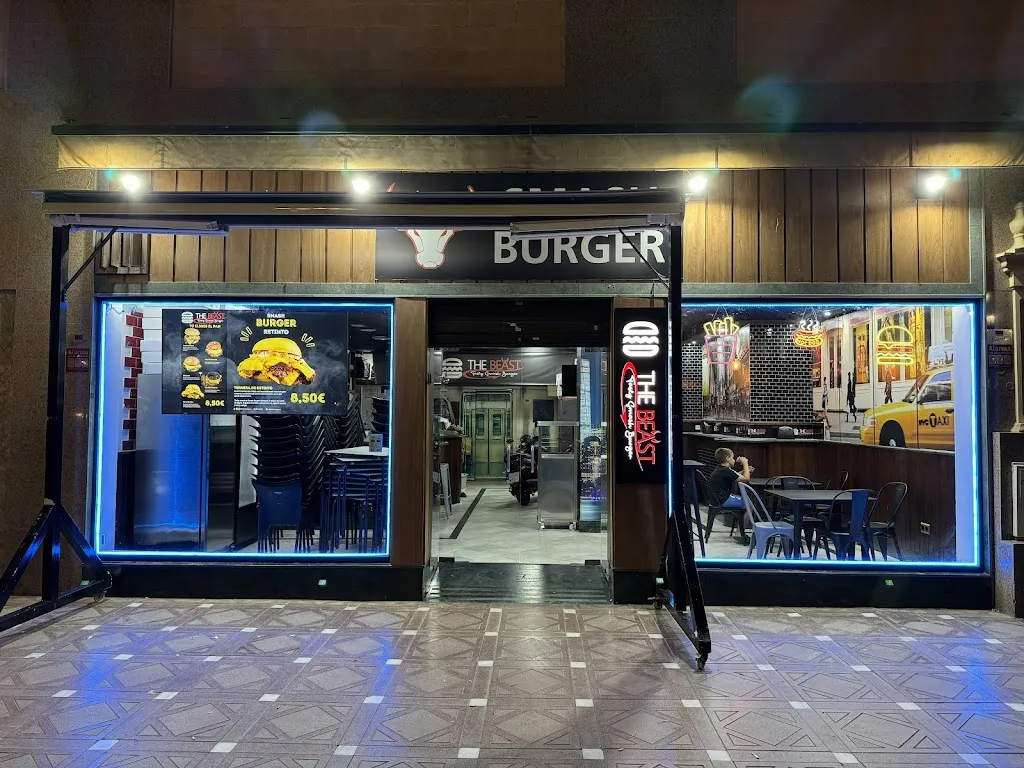 The Beast Burger La Línea restaurant in Línea de la Concepción La