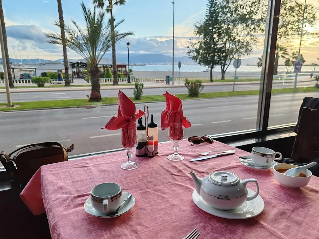 Radar Raja_Restaurante chino Wok Hong Kong 2_Línea de la Concepción La_review