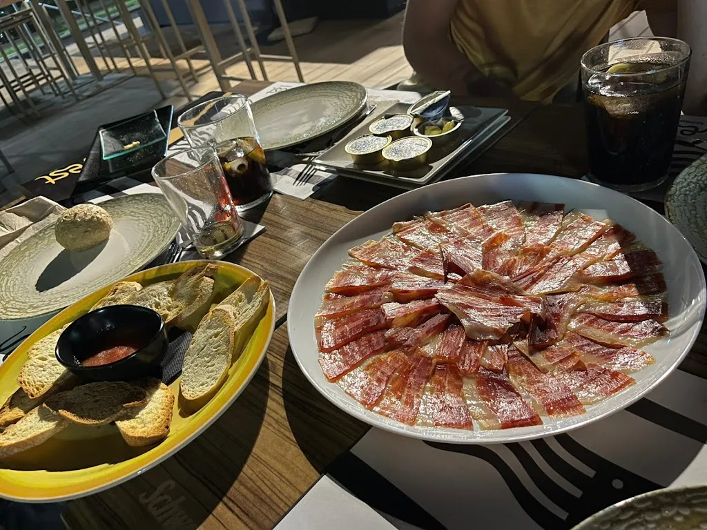 Menu_West Restaurant_Línea de la Concepción La_image_9