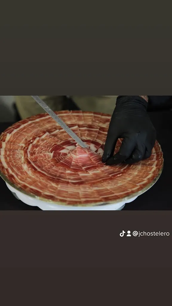 West Restaurant_Línea de la Concepción La_slider_image_3