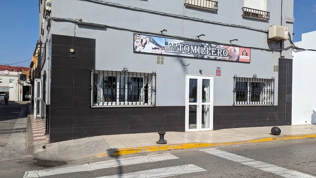 Nuevo Hermanos Tomilleros restaurant in Línea de la Concepción La