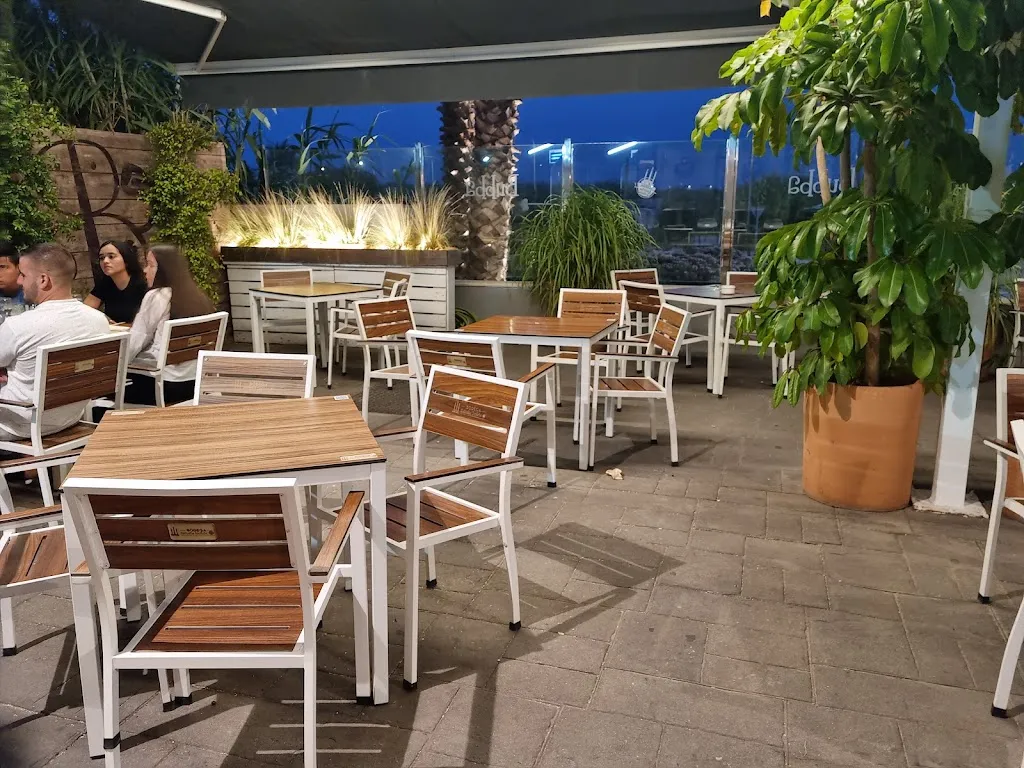 Bubba Restaurante Lounge Bar_Línea de la Concepción La_slider_image_1