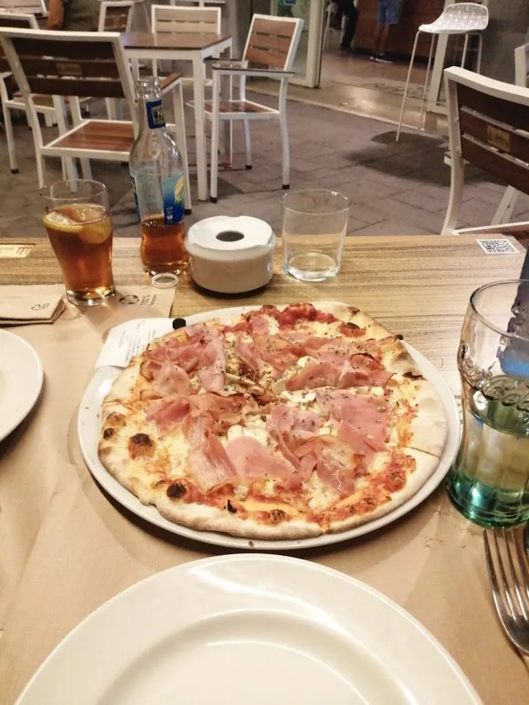 Bubba Restaurante Lounge Bar_Línea de la Concepción La_slider_image_3