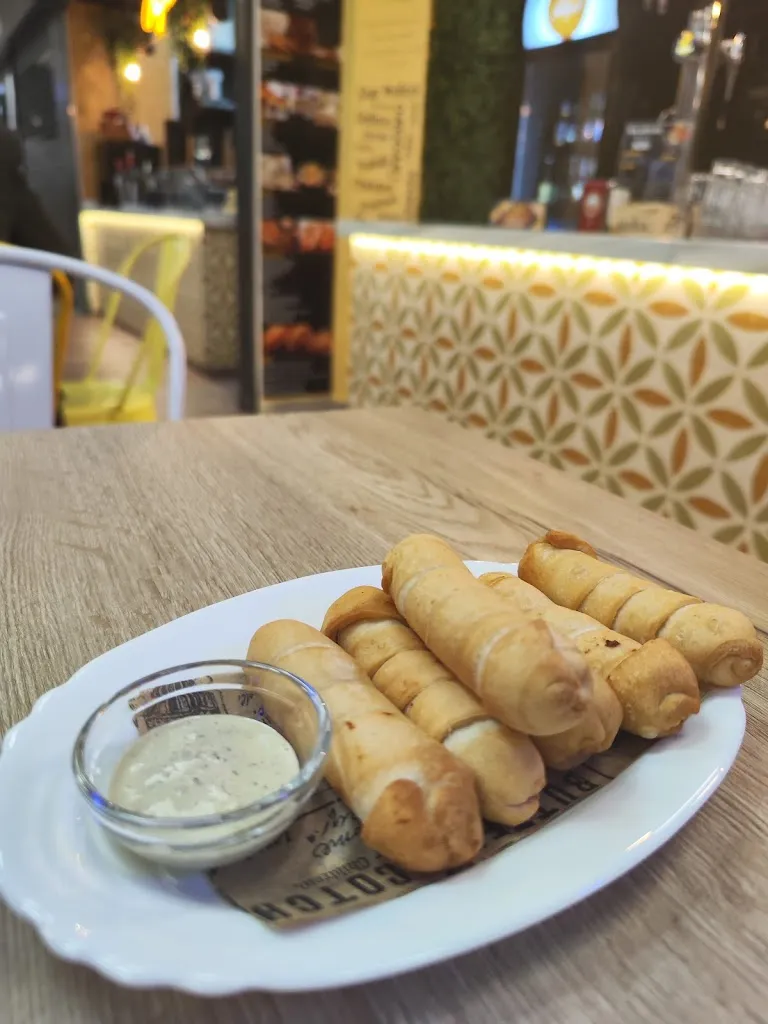 Menu_¡Qué Antojos! Venezuela food_Trazo_image_2