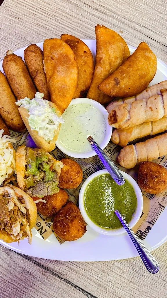 SugarBooger Media_¡Qué Antojos! Venezuela food_Trazo_review