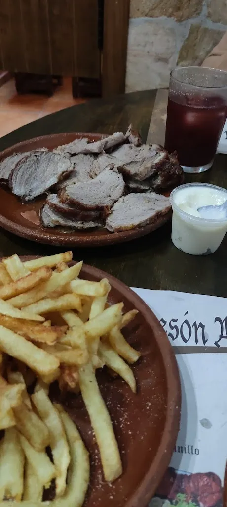 Mesón La Bota_Línea de la Concepción La_slider_image_2