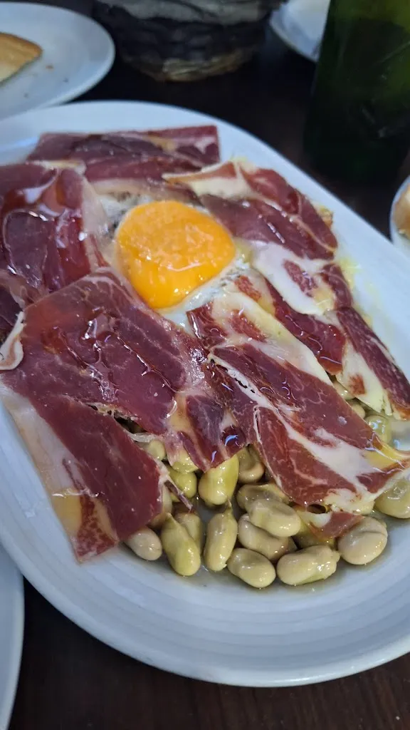 Ana Hidalgo_Taberna La Tachuela_Trazo_review