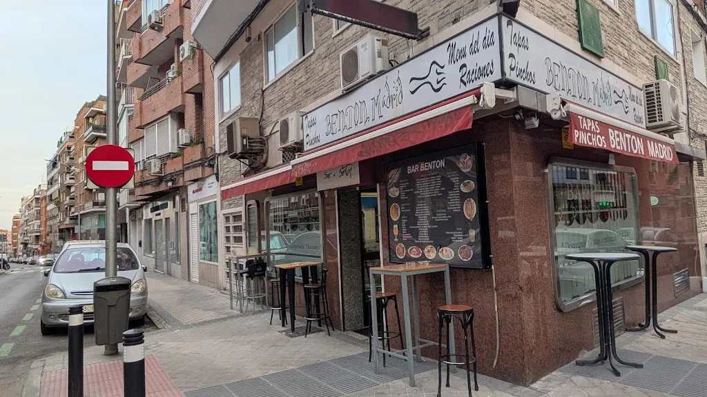 Benton restaurant in Trazo