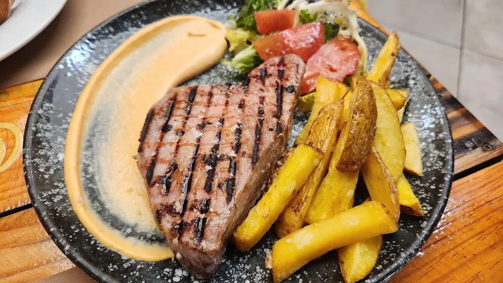 Pokemon Mom_CHICUELO_Jerez de la Frontera_review