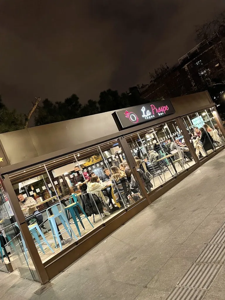 Laprospe terraza-gastrobar_Trazo_slider_image_1