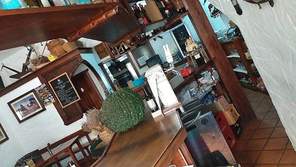 Mesón Rural Iptuci restaurant in Prado del Rey