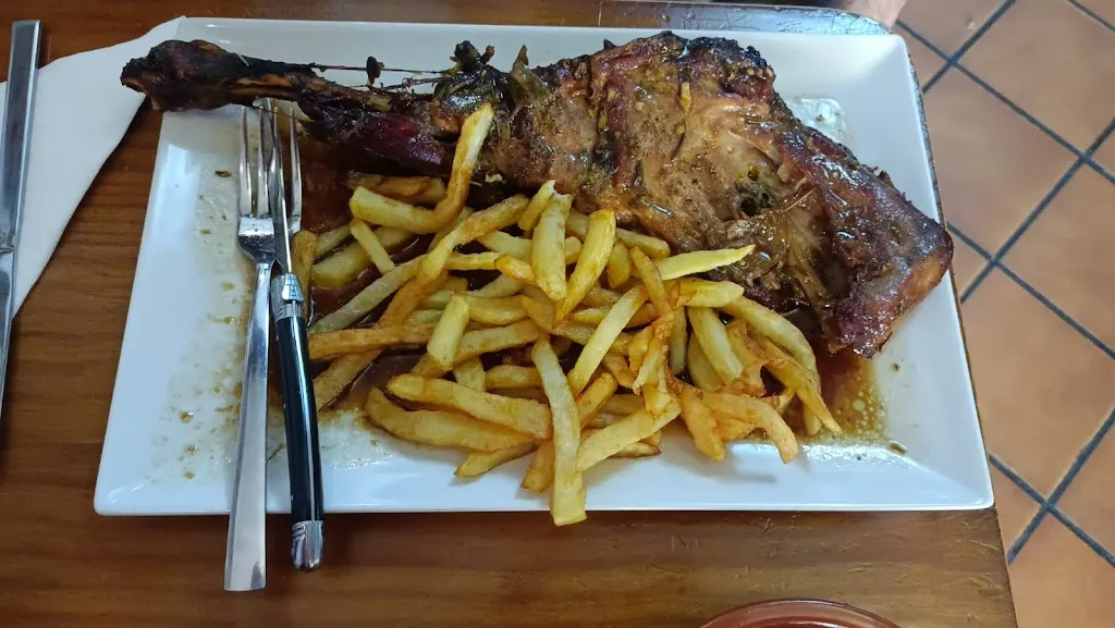 Mesón Rural Iptuci_Prado del Rey_slider_image_3