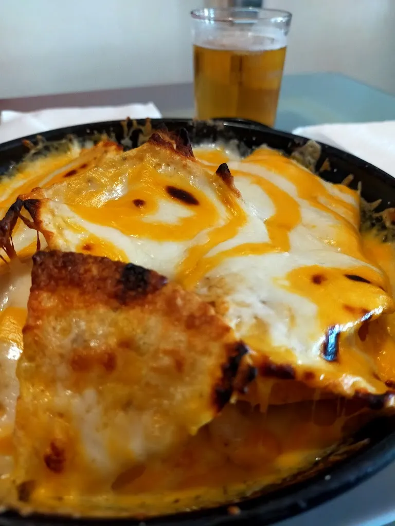 Arambalo restaurant in Prado del Rey