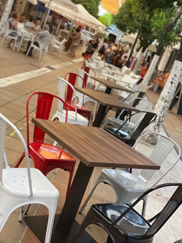 Gallo D´Oro Pizza & Burgers_Prado del Rey_slider_image_1