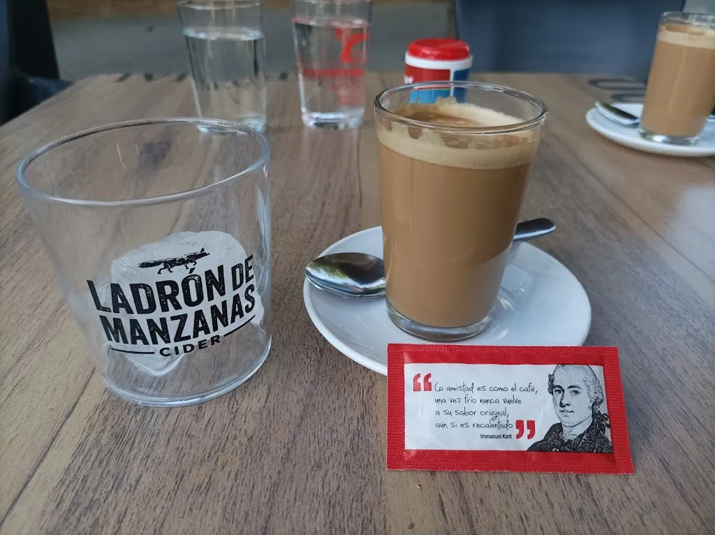 Marta Acosta_Bar BB+_Prado del Rey_review