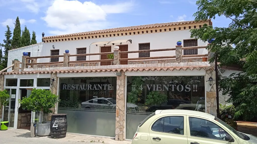 Apartahotel Restaurante 4 Vientos restaurant in Prado del Rey